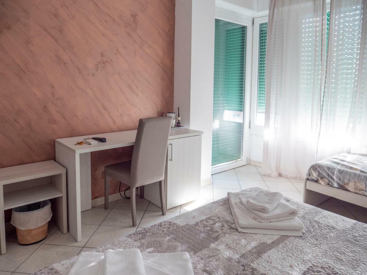 Albachiara Suite Rooms โบโลญญา ภายนอก รูปภาพ