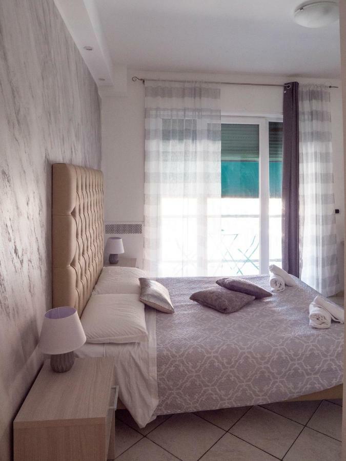 Albachiara Suite Rooms โบโลญญา ภายนอก รูปภาพ